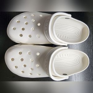 Crocs white